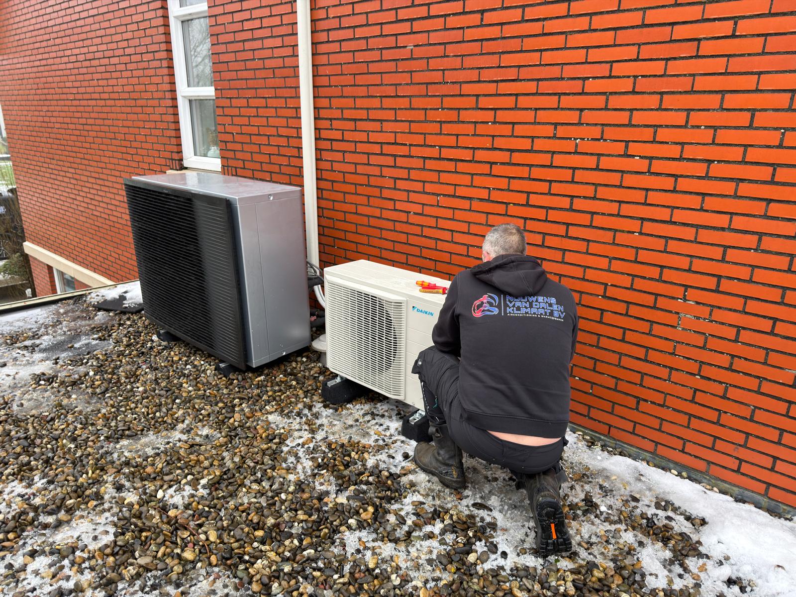 Daikin altherma 10kw warmtepomp & 5kw prefera single split airco